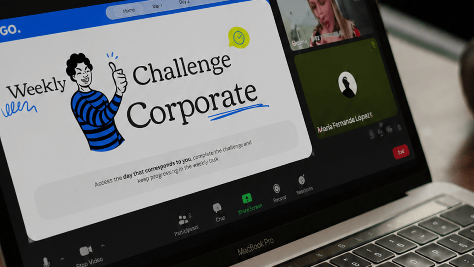 Una reunión online tipo Google Meet o Zoom compartiendo una creación de Genially sobre un challenge acerca de la comunicación interna